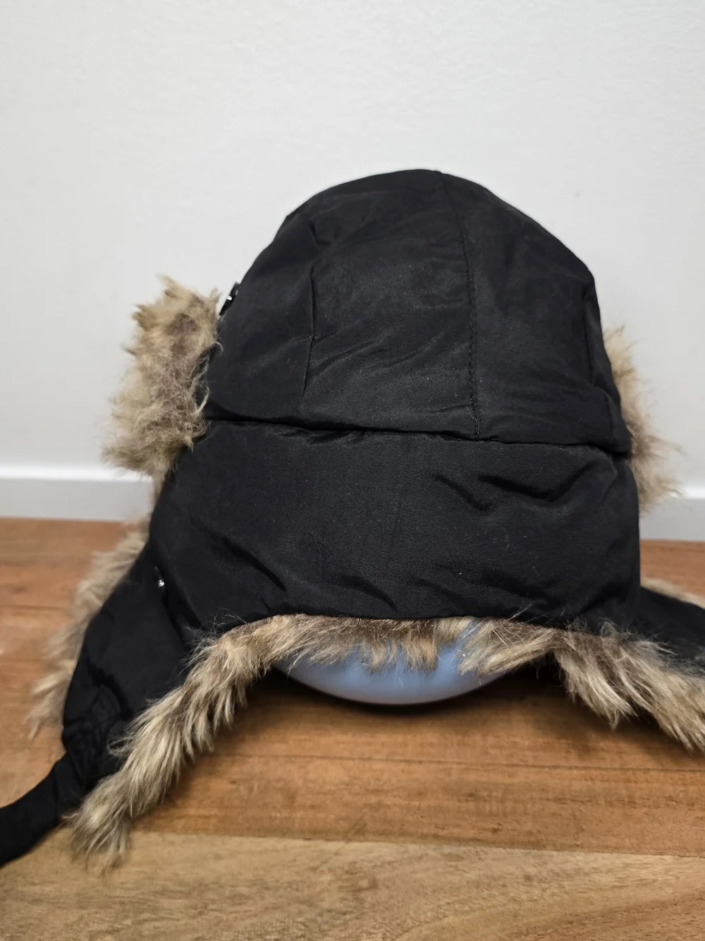 GAP kid's Black Faux-Fur Trapper Hat - 3M Warm Winter Hat